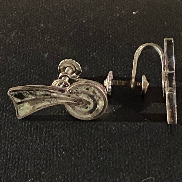 Vintage Mexico Taxco Sterling Screw-Back Earrings. - Picture 2 of 5